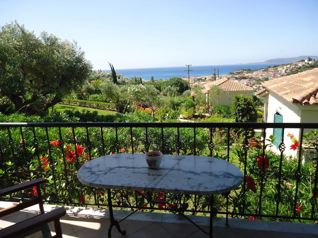 Muses Villas Foinikounda Chambre photo